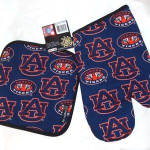SOLD Officially Licensed Auburn Univ Tigers Logo Oven Mitt & Potholder Set NWT